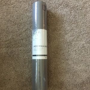 Fabletics Yoga Mat Gray
